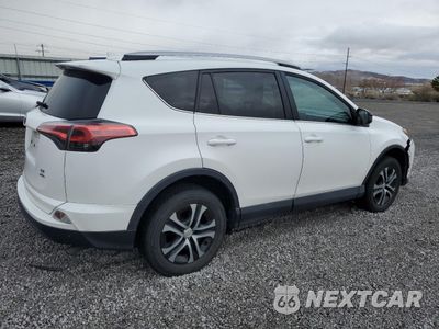 Trzecie zdjęcie samochodu z tyłu: 2016 TOYOTA RAV4 LE VIN:2T3BFREV4GW524709 - miniatura
