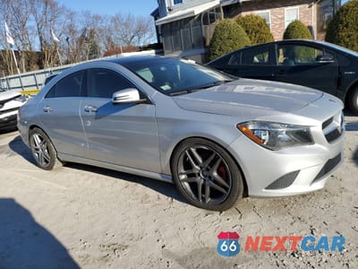 Czwarte zdjęcie samochodu z boku: 2016 MERCEDES-BENZ CLA 250 VIN:WDDSJ4EB1GN348691 - miniatura