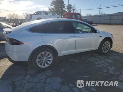 Trzecie zdjęcie samochodu z tyłu: 2018 TESLA MODEL X VIN:5YJXCDE29JF113665 - miniatura