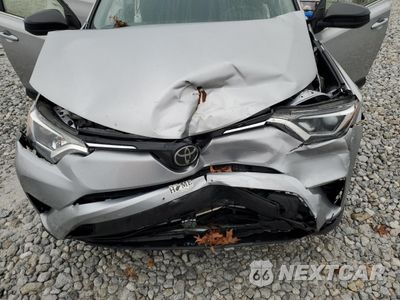 Zdjęcie 13 z 15 samochodu: 2018 TOYOTA RAV4 LE VIN:JTMBFREV1JJ207220 - miniatura
