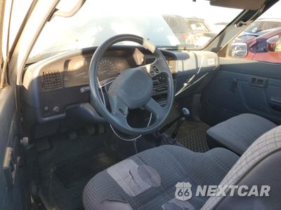 Zdjęcie 8 z 14 samochodu: 1992 TOYOTA PICKUP 1/2 TON SHORT WHEELBASE DLX VIN:JT4VN01D3N0005595 - miniatura