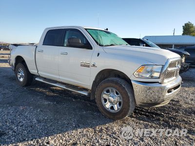 Czwarte zdjęcie samochodu z boku: 2018 RAM 2500 SLT VIN:3C6UR5DLXJG275582 - miniatura