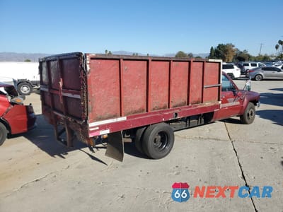 Trzecie zdjęcie samochodu z tyłu: 1987 TOYOTA PICKUP CAB CHASSIS RN75 DLX VIN:JT5RN75U0H0015442 - miniatura