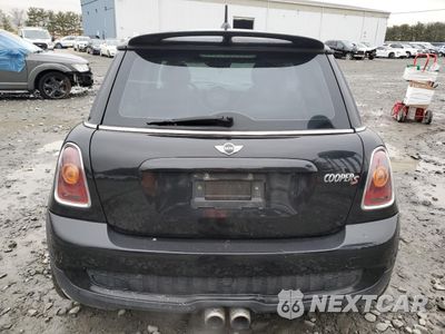 Zdjęcie 6 z 15 samochodu: 2010 MINI COOPER S VIN:WMWMF7C53ATZ69823 - miniatura