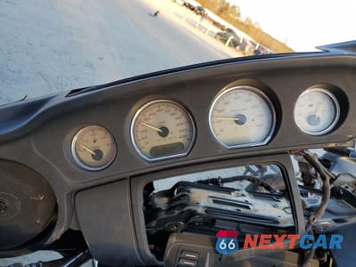 Zdjęcie 7 z 9 samochodu: 2014 HARLEY-DAVIDSON FLHX STREET GLIDE VIN:1HD1KBM14EB604240 - miniatura