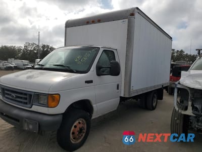 2003 FORD ECONOLINE E350 SUPER DUTY CUTAWAY VAN 1FDWE35L63HB83082 - główne zdjęcie licytacji z USA - miniatura