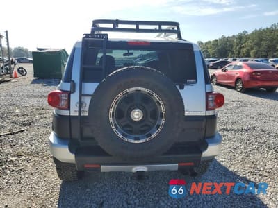 Zdjęcie 6 z 14 samochodu: 2007 TOYOTA FJ CRUISER VIN:JTEBU11F170060669 - miniatura
