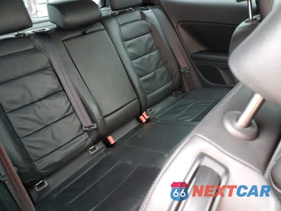 Zdjęcie 11 z 14 samochodu: 2011 VOLKSWAGEN GTI VIN:WVWEV7AJ9BW090823 - miniatura