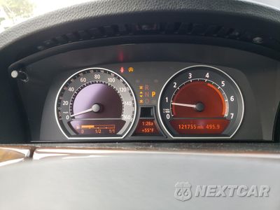 Zdjęcie 9 z 13 samochodu: 2007 BMW 750 VIN:WBAHN835X7DT72164 - miniatura