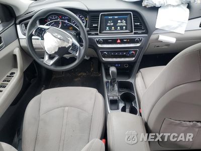 Zdjęcie 8 z 14 samochodu: 2018 HYUNDAI SONATA SE VIN:5NPE24AF7JH647459 - miniatura