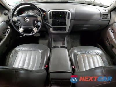Zdjęcie 8 z 15 samochodu: 2002 MERCURY MOUNTAINEER VIN:4M2ZU86W02UJ21929 - miniatura