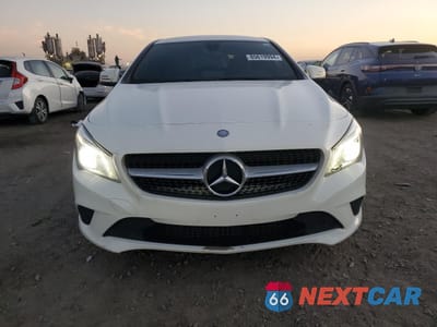 Piąte zdjęcie samochodu w środku: 2016 MERCEDES-BENZ CLA 250 VIN:WDDSJ4EB3GN296741 - miniatura