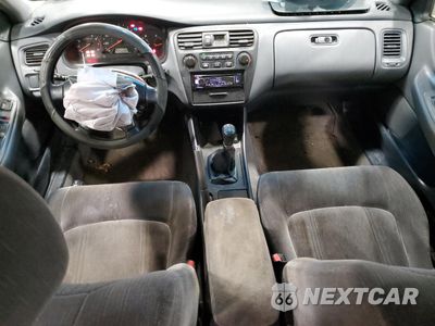 Zdjęcie 8 z 14 samochodu: 2000 HONDA ACCORD LX VIN:1HGCG6551YA103726 - miniatura