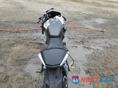 Zdjęcie 6 z 8 samochodu: 2024 SUZUKI GSX800 F VIN:JS1EM13B2R7103965 - miniatura