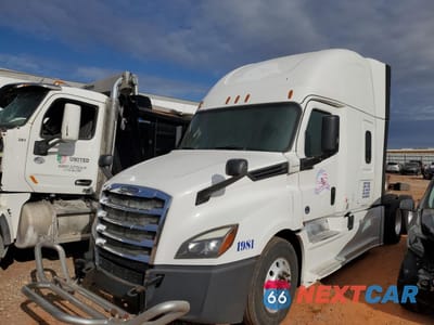 Drugie zdjęcie samochodu z przodu: 2018 FREIGHTLINER CASCADIA 126 VIN:3AKJHHDR1JSHK5966 - miniatura