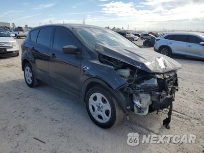 Czwarte zdjęcie samochodu z boku: 2019 FORD ESCAPE S VIN:1FMCU0F71KUA62603 - miniatura