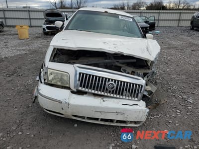 Piąte zdjęcie samochodu w środku: 2009 MERCURY GRAND MARQUIS LS VIN:2MEHM75V09X600776 - miniatura