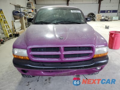 Piąte zdjęcie samochodu w środku: 1997 DODGE DAKOTA VIN:1B7GG23X8VS253156 - miniatura