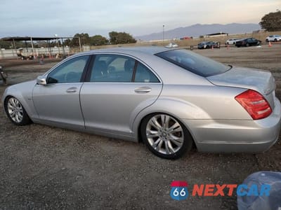 Drugie zdjęcie samochodu z przodu: 2010 MERCEDES-BENZ S 400 VIN:WDDNG9FB1AA318113 - miniatura