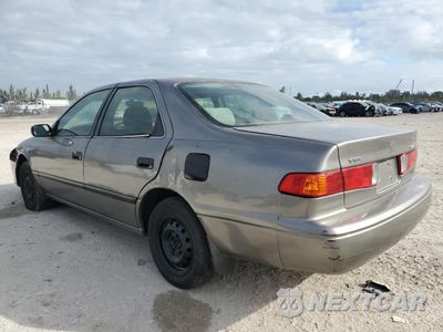 Drugie zdjęcie samochodu z przodu: 2000 TOYOTA CAMRY CE VIN:4T1BG22K4YU660640 - miniatura