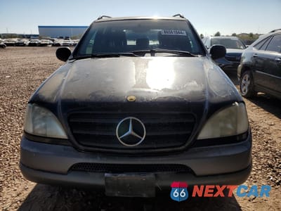 Piąte zdjęcie samochodu w środku: 1998 MERCEDES-BENZ ML 320 VIN:4JGAB54E1WA044606 - miniatura