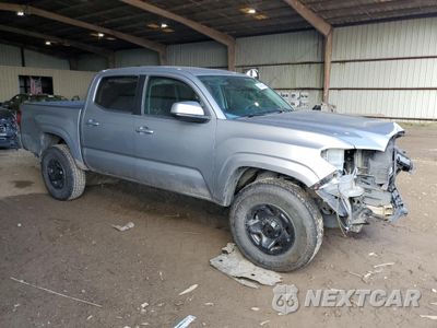 Czwarte zdjęcie samochodu z boku: 2019 TOYOTA TACOMA DOUBLE CAB VIN:5TFAX5GN2KX137952 - miniatura