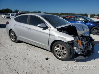 Czwarte zdjęcie samochodu z boku: 2020 HYUNDAI ELANTRA SEL VIN:5NPD84LFXLH510106 - miniatura