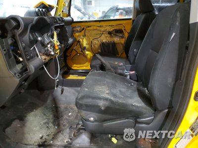 Zdjęcie 7 z 14 samochodu: 2007 TOYOTA FJ CRUISER VIN:JTEBU11F770011928 - miniatura