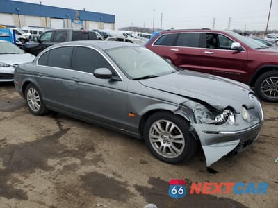 Czwarte zdjęcie samochodu z boku: 2005 JAGUAR S-TYPE VIN:SAJWA01T85FN20890 - miniatura