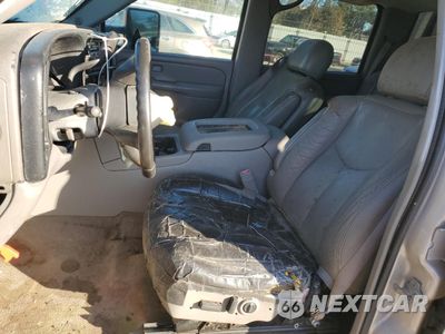 Zdjęcie 7 z 15 samochodu: 2006 CHEVROLET SILVERADO K2500 HEAVY DUTY VIN:1GCHK23206F122370 - miniatura