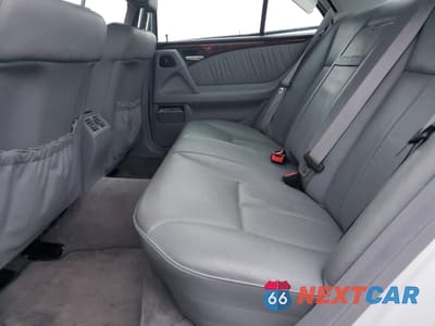 Zdjęcie 10 z 15 samochodu: 1999 MERCEDES-BENZ E 430 VIN:WDBJF70H7XA780180 - miniatura