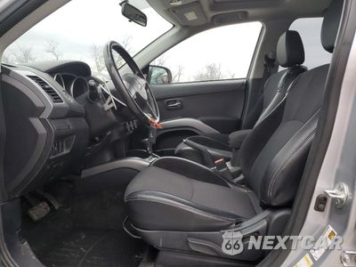 Zdjęcie 7 z 17 samochodu: 2011 MITSUBISHI OUTLANDER SE VIN:JA4JT3AWXBU037417 - miniatura