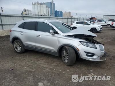 Czwarte zdjęcie samochodu z boku: 2019 LINCOLN MKC VIN:5LMCJ1C93KUL03658 - miniatura