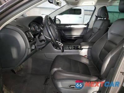 Zdjęcie 7 z 16 samochodu: 2011 VOLKSWAGEN TOUAREG V6 TDI VIN:WVGFK9BP0BD004463 - miniatura