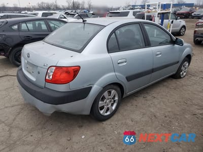 Trzecie zdjęcie samochodu z tyłu: 2007 KIA RIO BASE VIN:KNADE123076278885 - miniatura