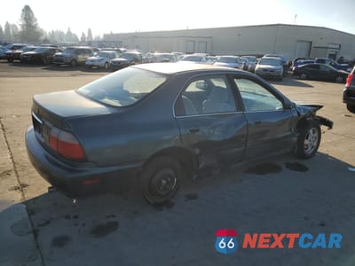 Trzecie zdjęcie samochodu z tyłu: 1996 HONDA ACCORD LX VIN:1HGCD5636TA278854 - miniatura