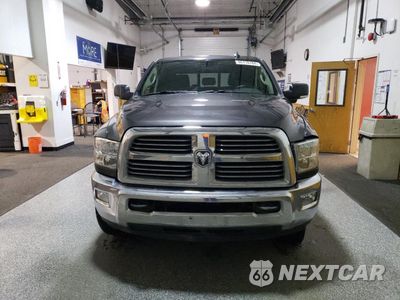 Piąte zdjęcie samochodu w środku: 2015 RAM 2500 SLT VIN:3C6UR5ML9FG627641 - miniatura
