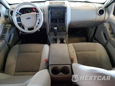 Zdjęcie 8 z 13 samochodu: 2007 FORD EXPLORER XLT VIN:1FMEU63E97UB79058 - miniatura