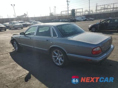 Drugie zdjęcie samochodu z przodu: 2002 JAGUAR XJR VIN:SAJDA15B12MF49401 - miniatura