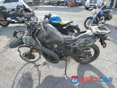 Trzecie zdjęcie samochodu z tyłu: 2016 KAWASAKI KL650 E VIN:JKAKLEE12GDA88323 - miniatura