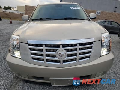 Piąte zdjęcie samochodu w środku: 2008 CADILLAC ESCALADE LUXURY VIN:1GYEC63838R160750 - miniatura