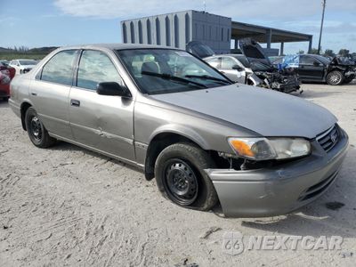 Czwarte zdjęcie samochodu z boku: 2000 TOYOTA CAMRY CE VIN:4T1BG22K4YU660640 - miniatura