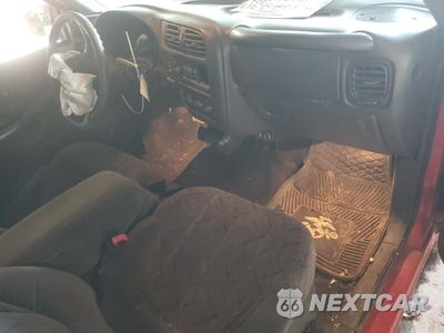 Zdjęcie 10 z 15 samochodu: 2000 GMC SONOMA VIN:1GTCS19W1Y8304827 - miniatura