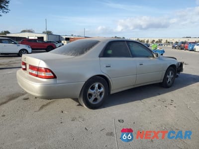 Trzecie zdjęcie samochodu z tyłu: 1998 LEXUS ES 300 VIN:JT8BF28G7W5017375 - miniatura