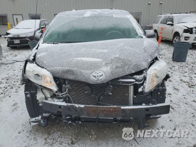 Piąte zdjęcie samochodu w środku: 2013 TOYOTA SIENNA XLE VIN:5TDYK3DC2DS306817 - miniatura