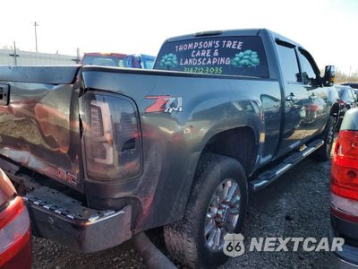 Trzecie zdjęcie samochodu z tyłu: 2011 GMC SIERRA K2500 SLT VIN:1GT121C83BF210274 - miniatura