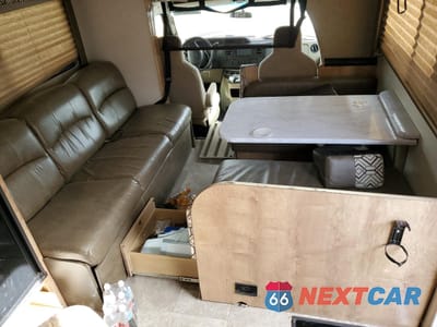 Piąte zdjęcie samochodu w środku: 2020 FORD ECONOLINE E450 SUPER DUTY CUTAWAY VAN VIN:1FDXE4FSXKDC02836 - miniatura