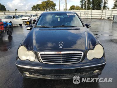 Piąte zdjęcie samochodu w środku: 2003 MERCEDES-BENZ C 230K SPORT SEDAN VIN:WDBRF40J83F432194 - miniatura