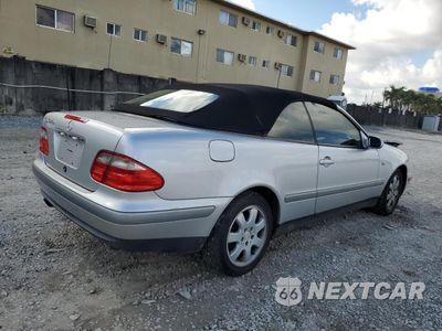 Trzecie zdjęcie samochodu z tyłu: 1999 MERCEDES-BENZ CLK 320 VIN:WDBLK65G4XT013857 - miniatura
