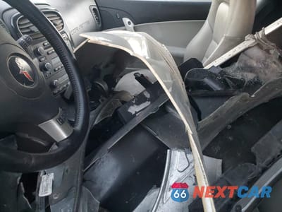 Zdjęcie 7 z 12 samochodu: 2011 CHEVROLET CORVETTE VIN:1G1YF2DWXB5112489 - miniatura